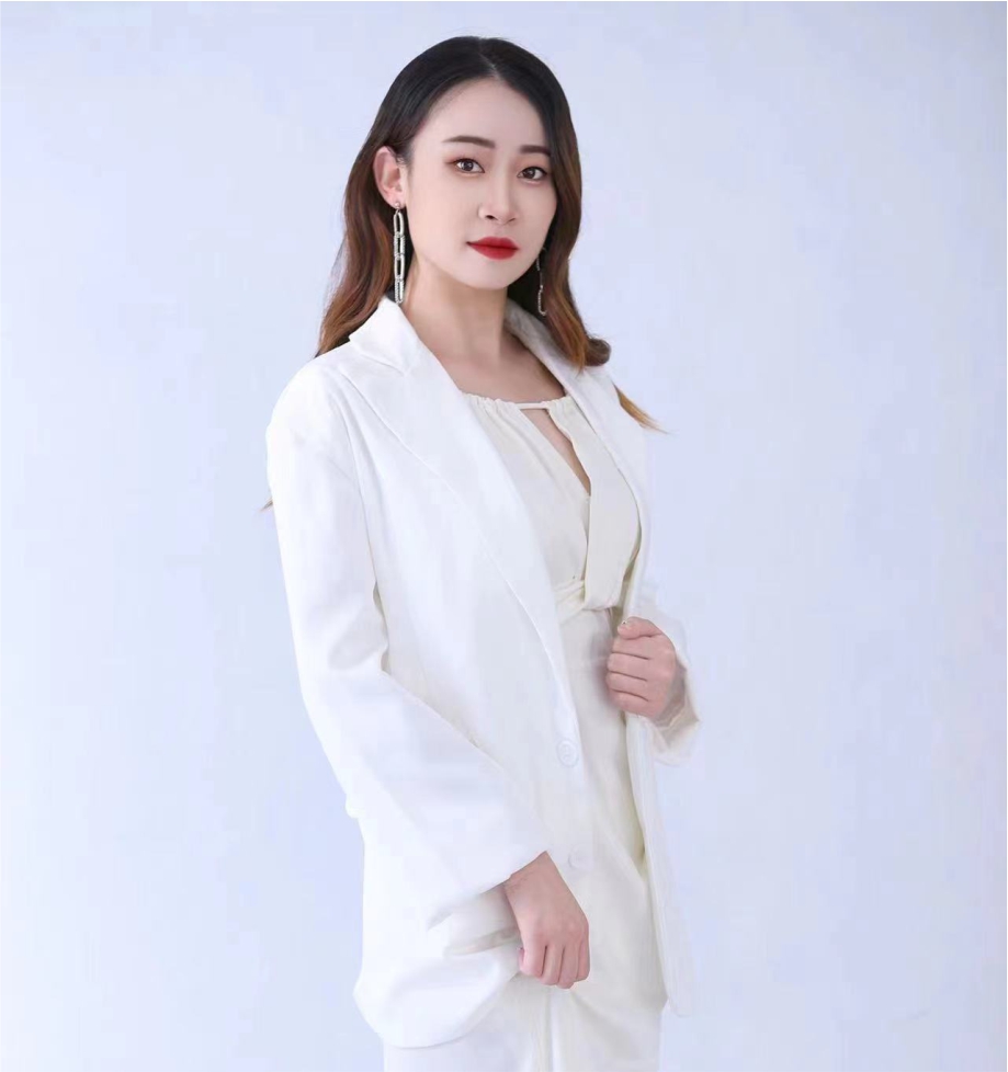 南陽(yáng)高級紋繡師---李夢(mèng)然